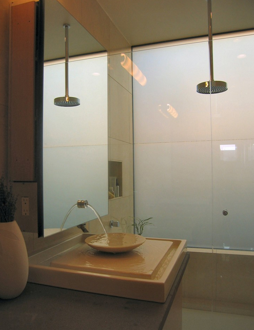 Unique faucet design for Zen bathrooms