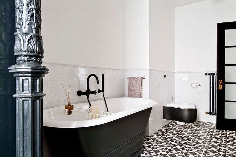 Bathtub in black is a popular choice in the contemporary bathrooms