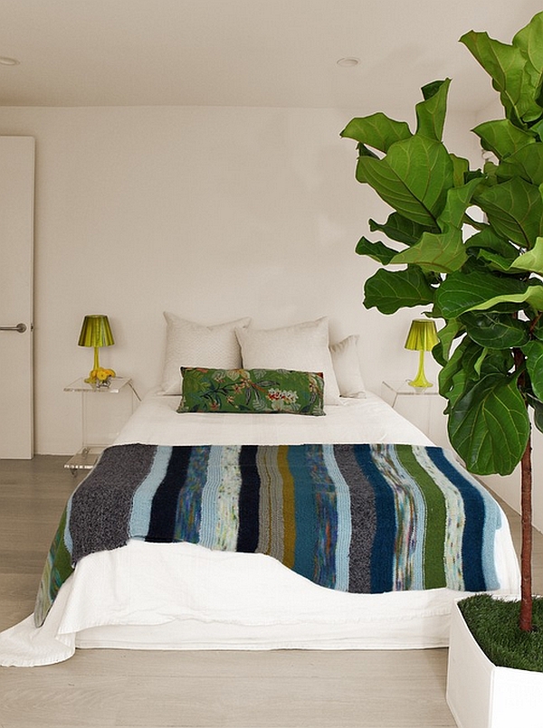 Bedroom with a touch of tropical green