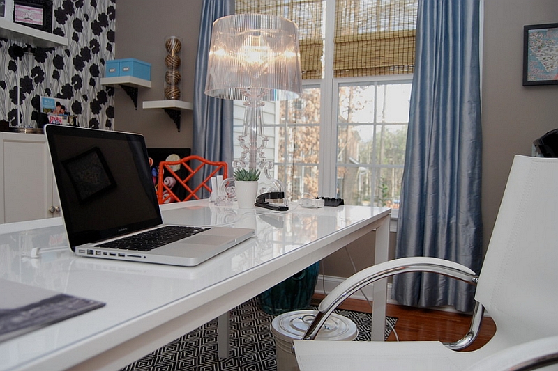 Chic table lamp for the modern home office