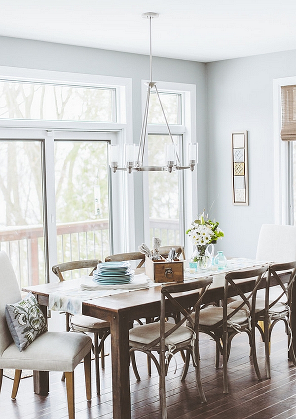 Dining area that borrows from the classic Rustic Style