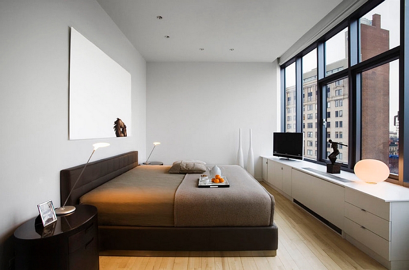 Exquisite bedroom of the New York City Apartment with framed views