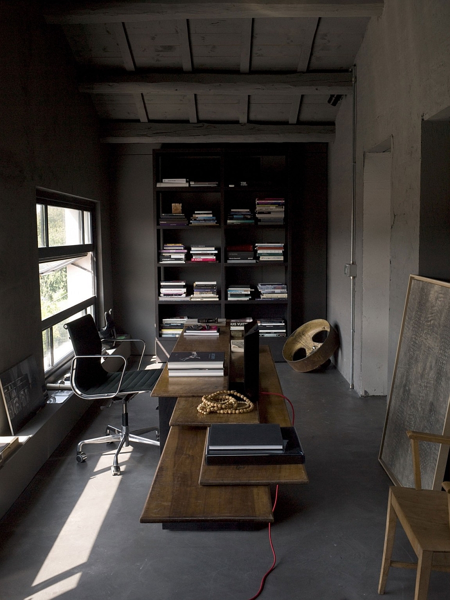 Home office the brings together the modern and the rustic