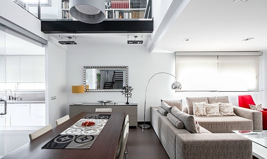 Classy Spanish Home Enlivens An Urbane Interior With Smart Accent Hues