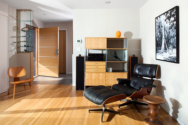 Living room with some lovely Eames creations