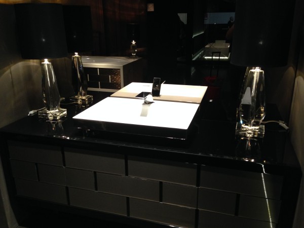 Luxurious bathroom decor - iSaloni 2014