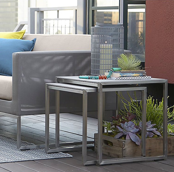 Modern outdoor nesting tables