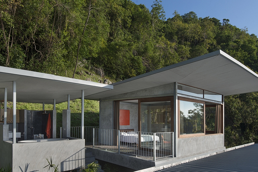 Open air bathroom and bedroom of the Naked House