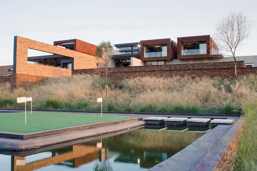 Tranquil surroundings of the House Boz in Pretoria