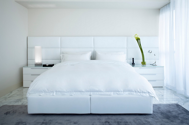 Tranquil vibe of the white minimal bedroom