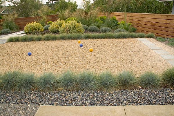 Xeriscaping works with Mid-century homes