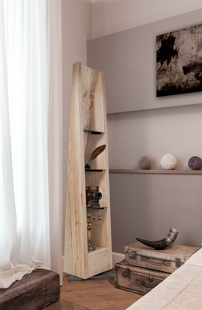 Amazing Specchio wooden shelf in the bedroom