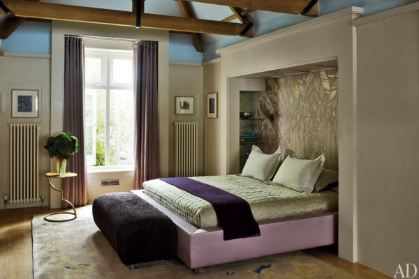 Art Deco details in a modern bedroom