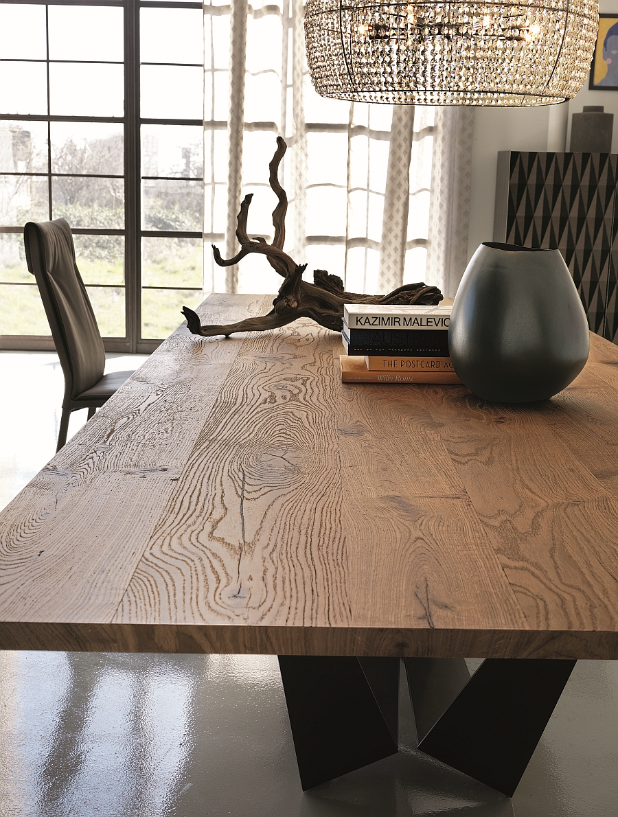 Beautiful table with heritage oak top