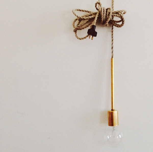 Compact stylish pendant light with rope