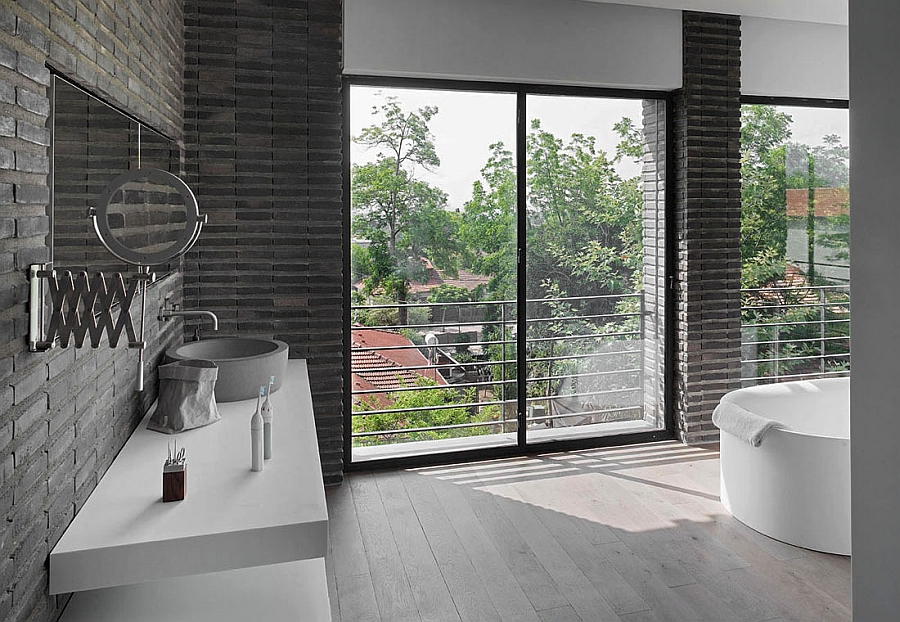 Contemporary bathroom in white and grey