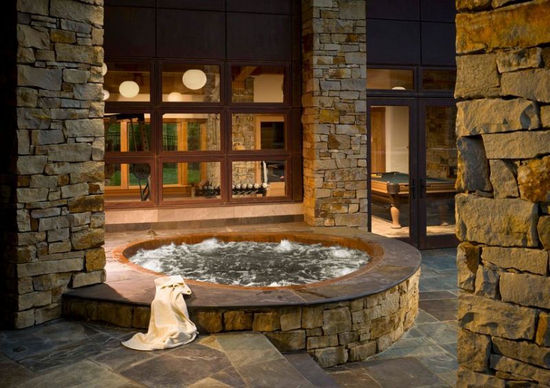 Elegant and simple way to bring home the hot tub