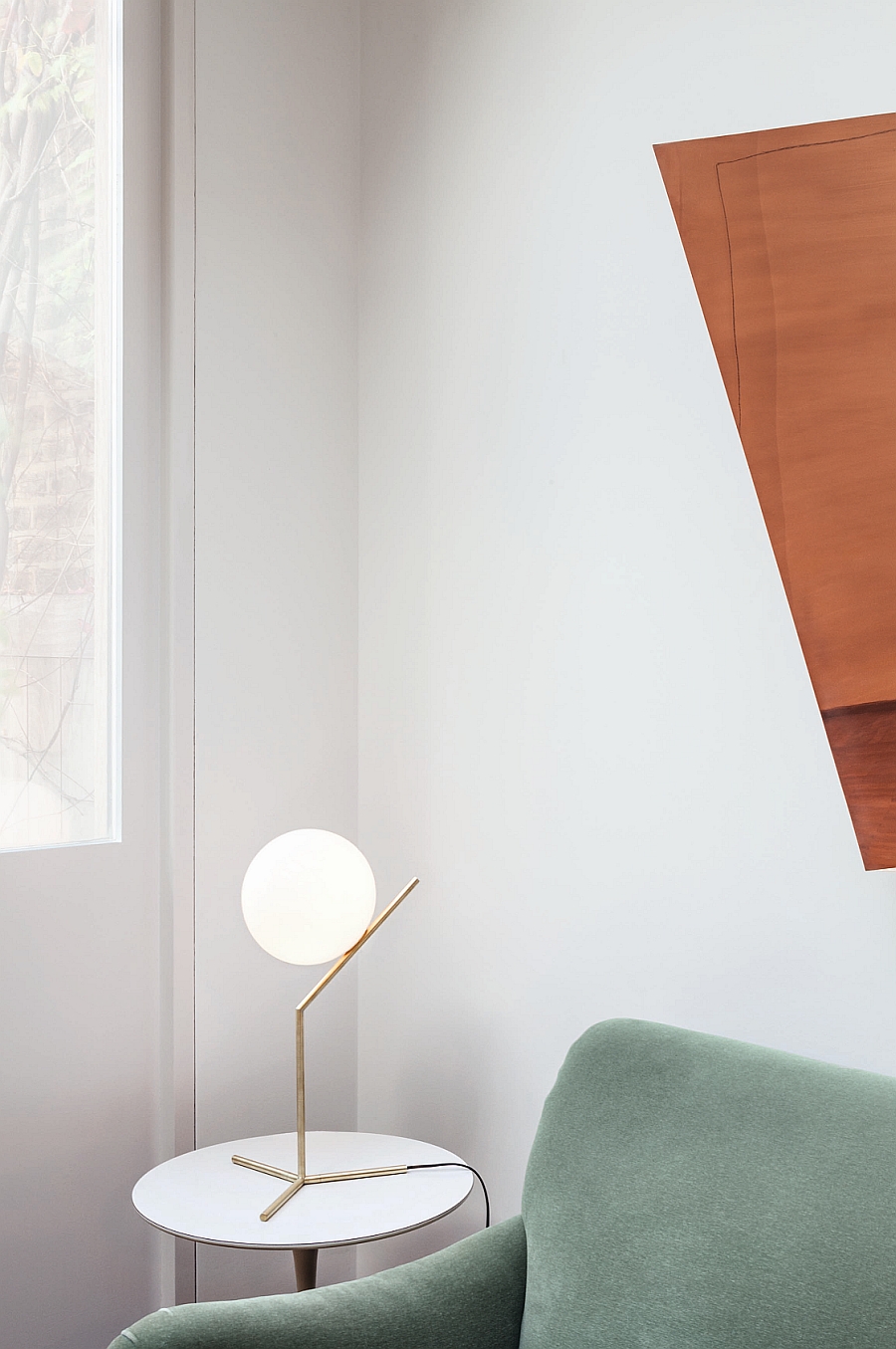 Ergonomic and aesthetic table lamp from FLOS