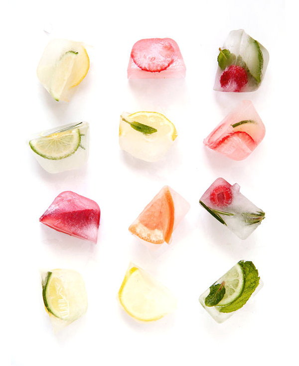 Fruity ice cubes add a refreshing touch