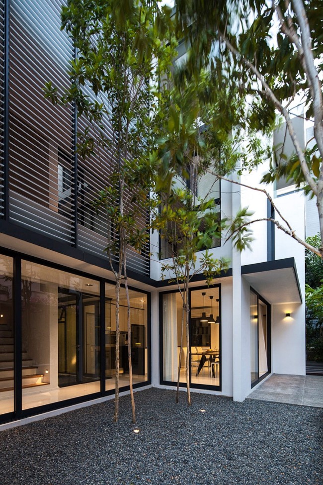 Clever Use Of Louvers And A Neutral Color Scheme Transform The Goodlink ...
