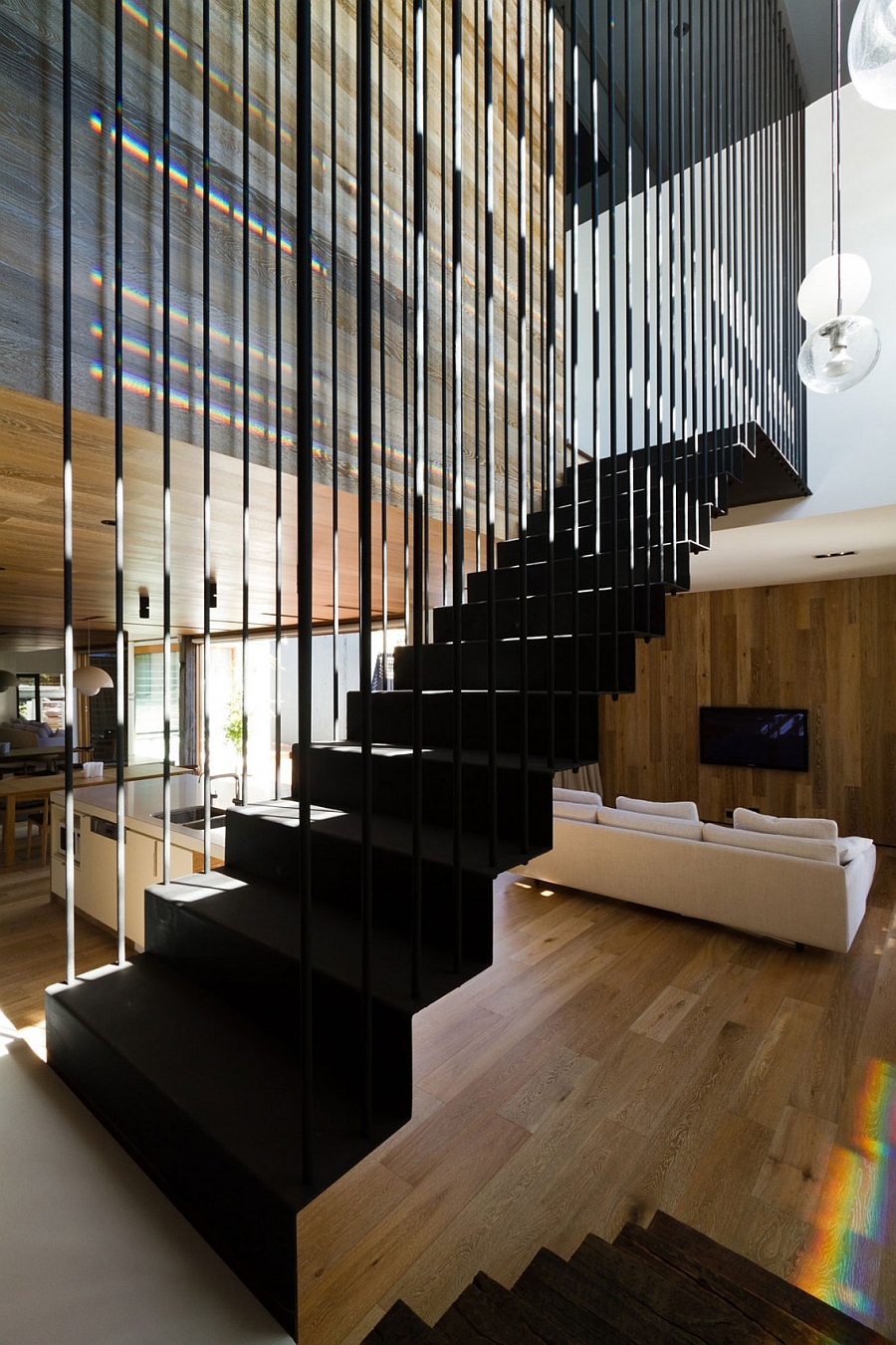 Inventive staircase design that is visually airy