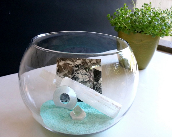 Make your own DIY mineral scape with marble, sand and more