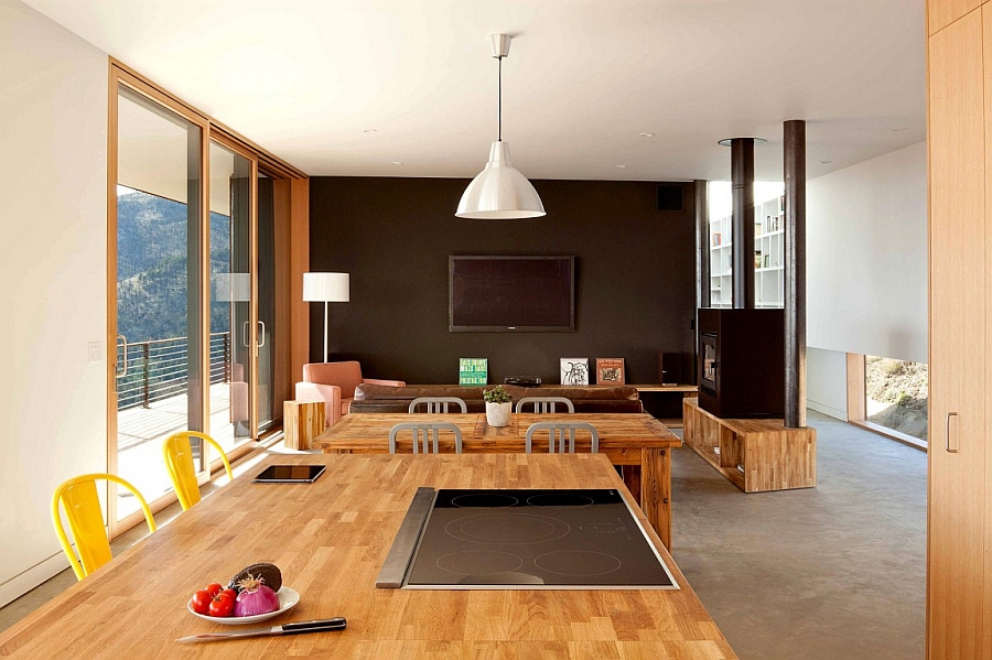 Simple and effective open floor plan for the living area