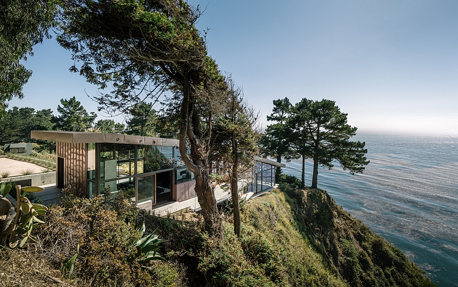 Stunning California home with Pacific Ocean views on top of a cliff