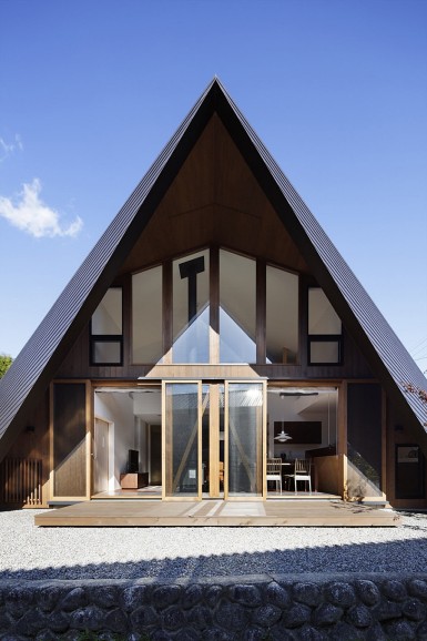 Creative Origami House In Japan Combines A Distinct Silhouette With ...