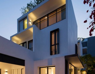 Clever Use Of Louvers And A Neutral Color Scheme Transform The Goodlink House