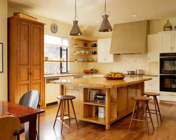 transitional-kitchen corner shelf