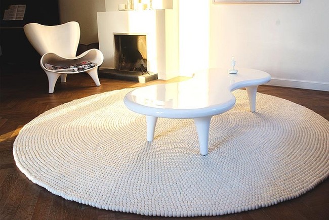 Artistic Hand-Crafted Felt Ball Rugs Bring Home Multihued Exclusivity!