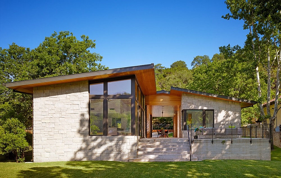 Breezy Ski Shores Lakehouse in Texas by Stuart Sampley Architect