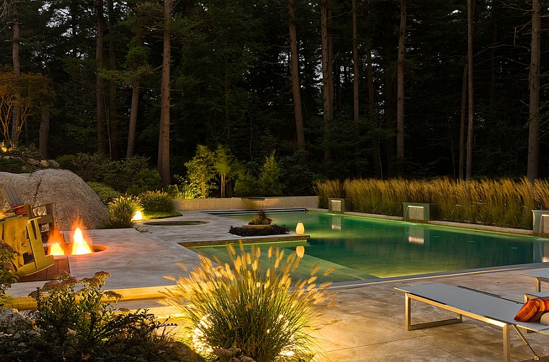 Casually placed outdoor LED lights can take your summer pool parties to a whole new level!