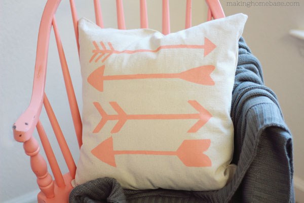 DIY arrow pillow