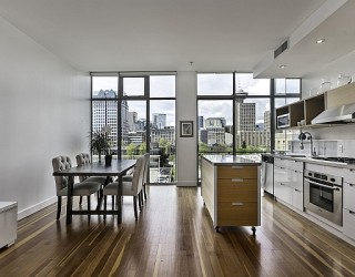 Dramatic Views And A Snazzy Interior Shape Loft-Style Apartment In Vancouver 