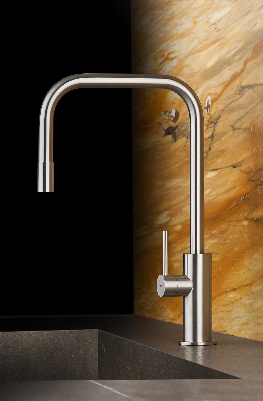 Exquisite Kitchen Faucets Merge Italian Design With Elegant Aesthetics