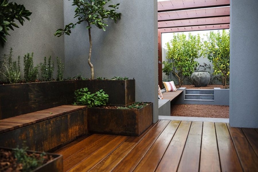 Lovely little outdoor lounge draped in natural goodness