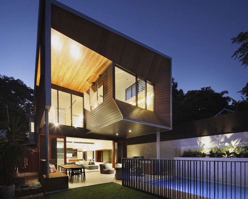 Lovely outdoor seating and dining area of the Aussie home