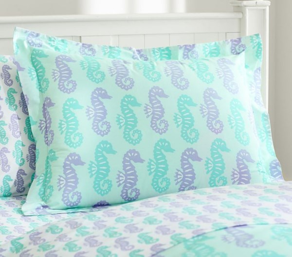 Seahorse bedding in pastel hues