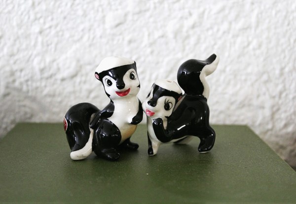 Skunk figurine