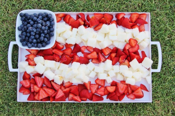 4th of July berry and cake dessert