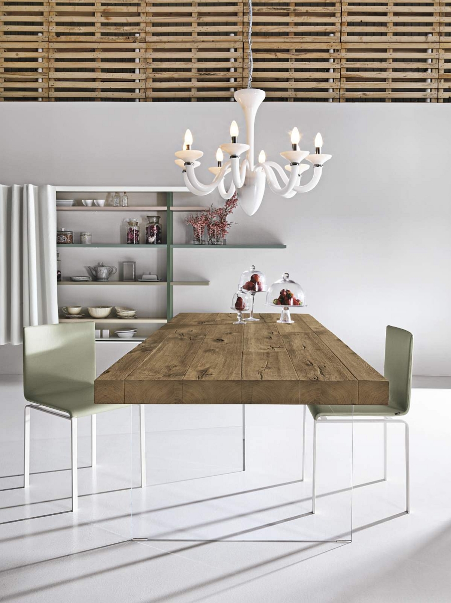 Air Wildwood dining table combines visual lightness with the warmth of wood