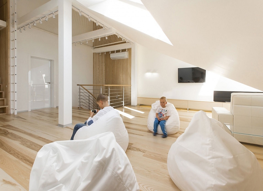 Beautiful wooden floors complement the relaxed ambaince of the loft apartment