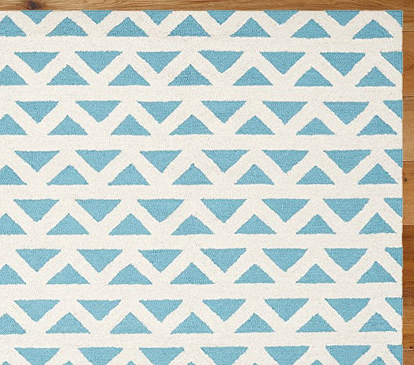 Blue and white triangle rug