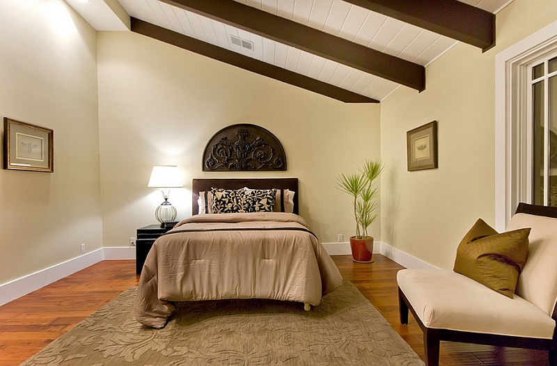 Ceiling adds to the color scheme of the room