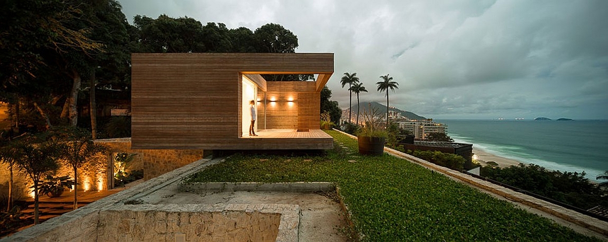 Exclusive deck area of the Rio Residence with captivating ocean view