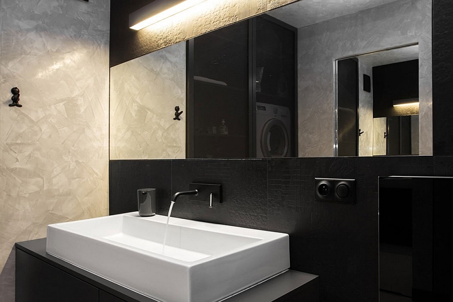 Fabulous basin complements the semi-minimal look of the bathroom