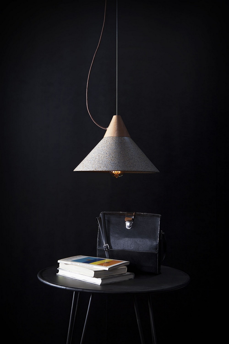 Fabulous pendant lamp with a hint of industrial charm