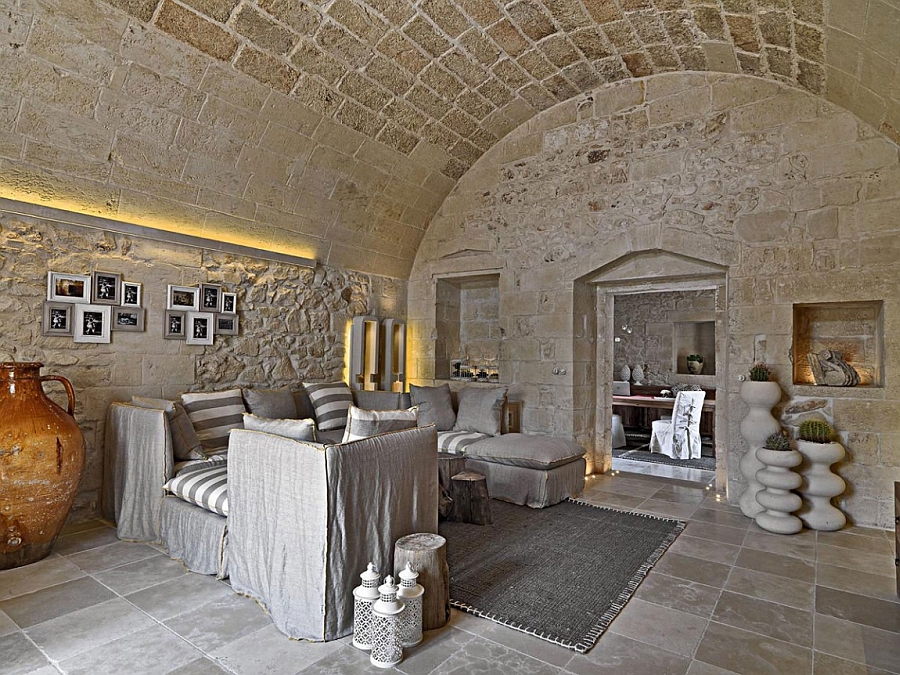 Fabulous rooms of the Hotel transport you back into 18th Century Italy!